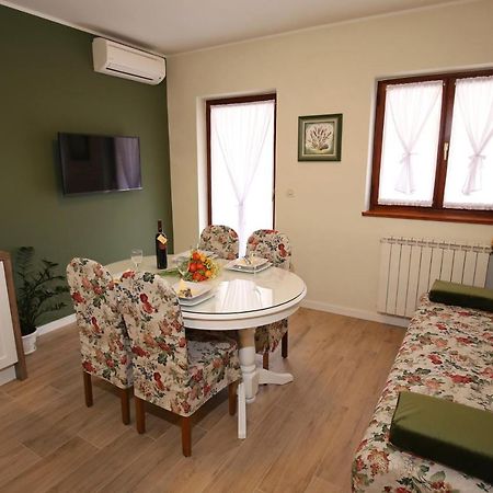 Apartments Paola Ровинь Экстерьер фото