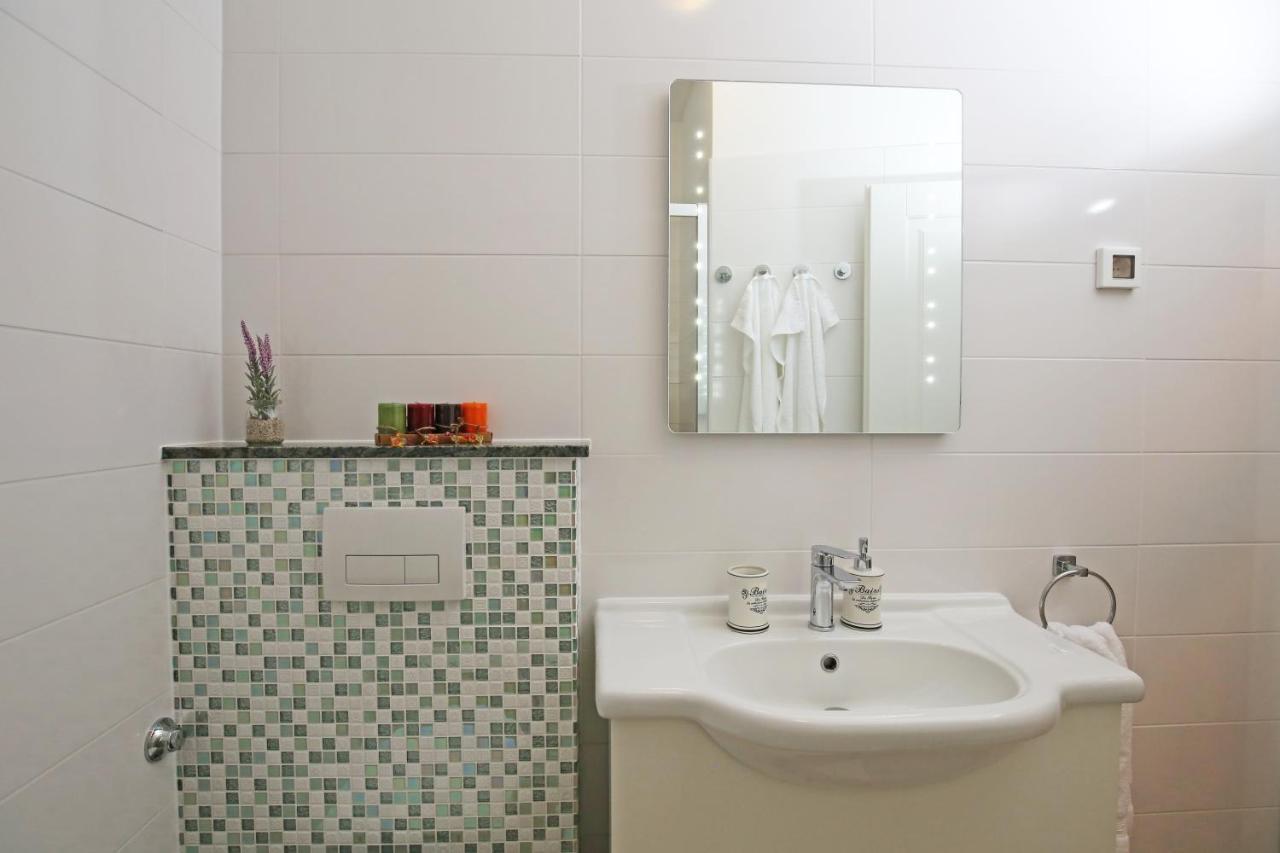 Apartments Paola Ровинь Экстерьер фото